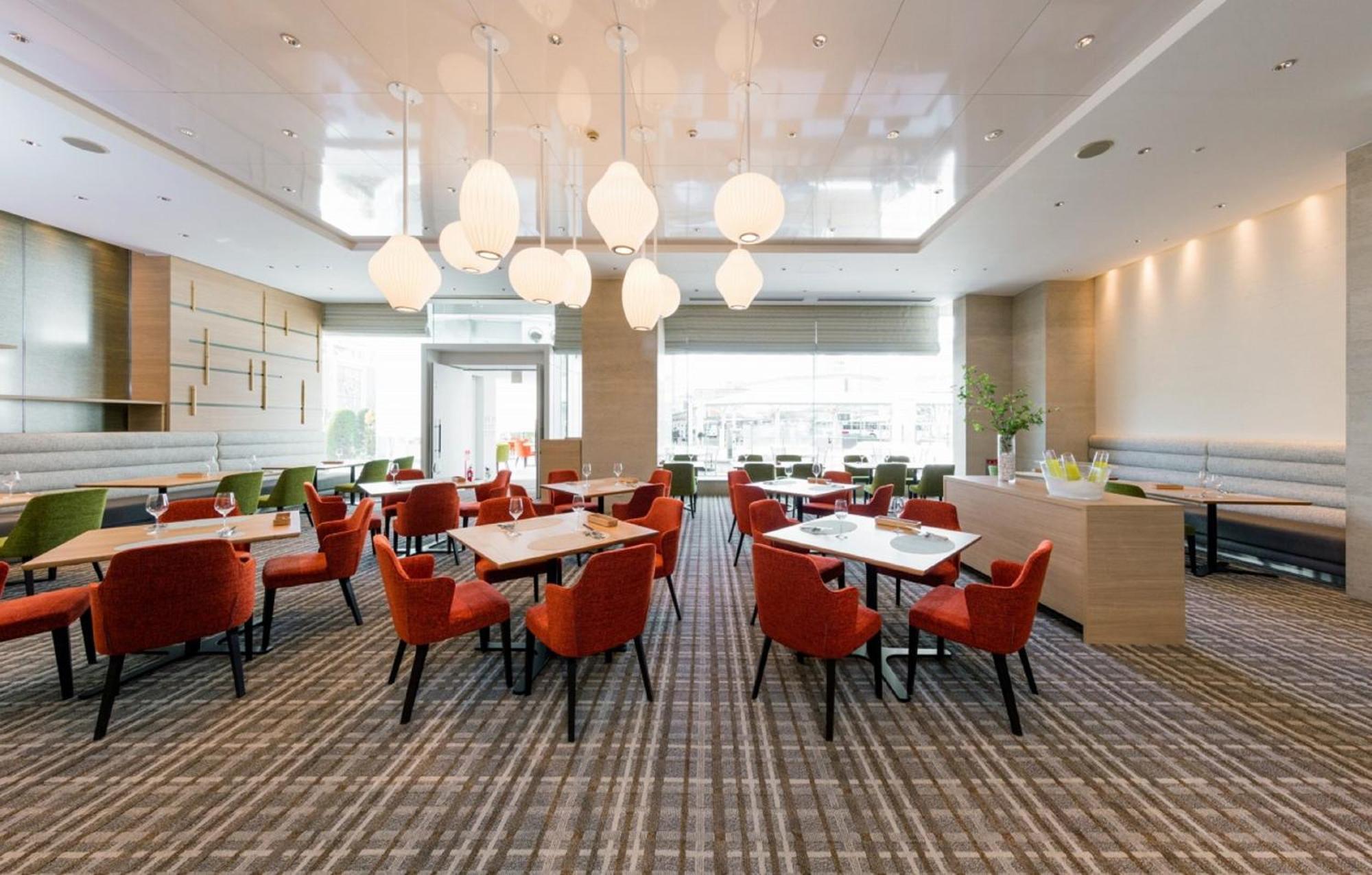 호텔 아소시아 시즈오카 외부 사진 Interior of a restaurant