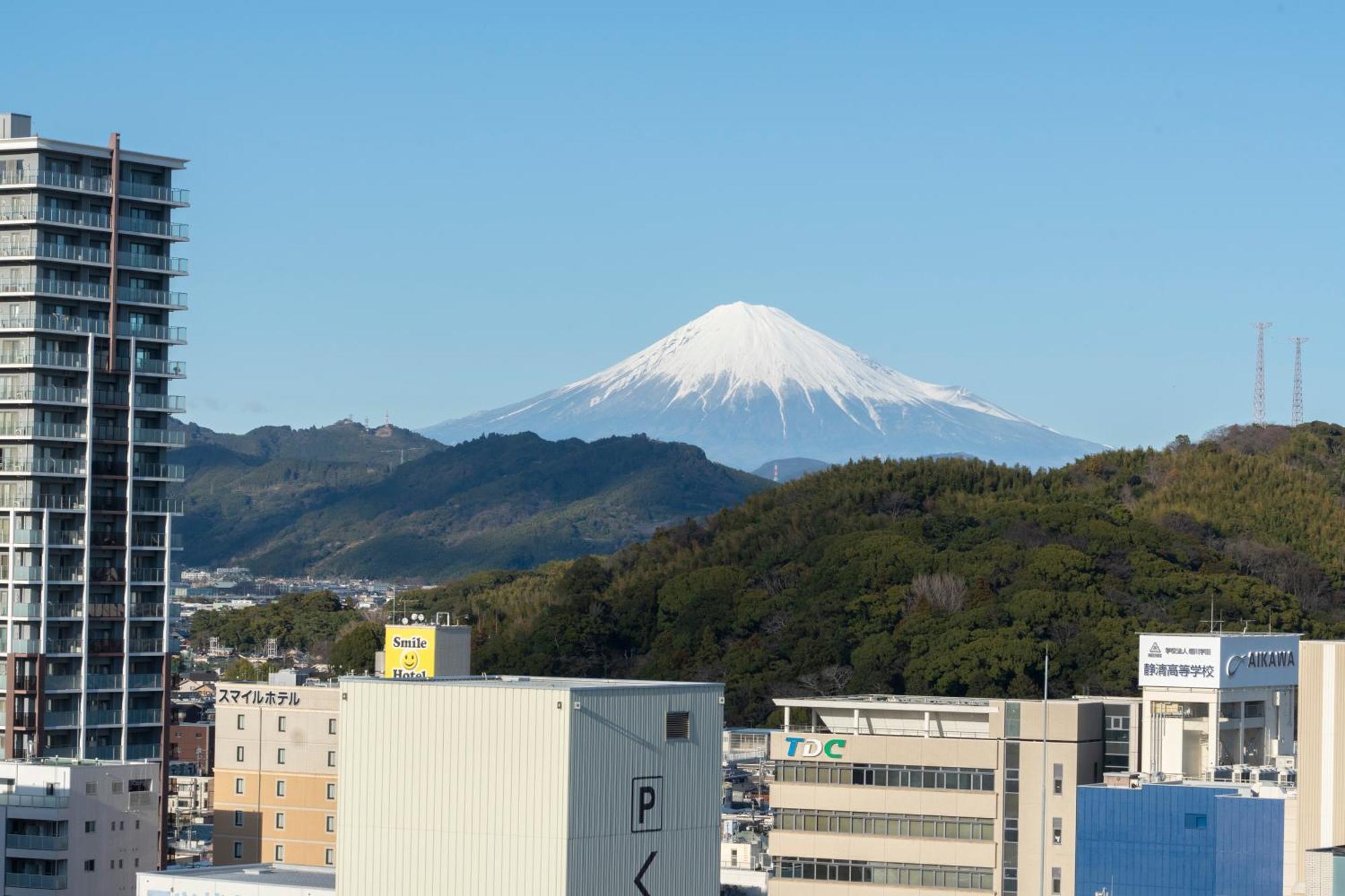 호텔 아소시아 시즈오카 외부 사진 Mount Fuji from Fuji-ku