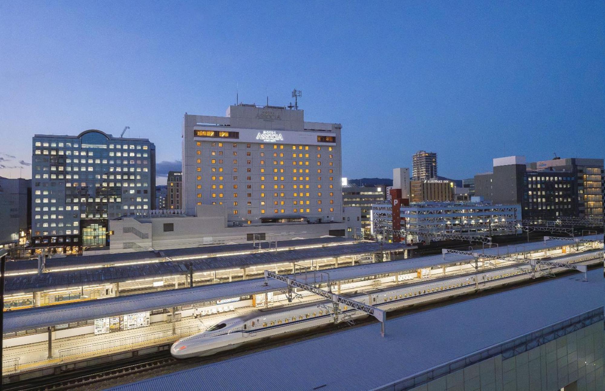 호텔 아소시아 시즈오카 외부 사진 Shinkansen platforms